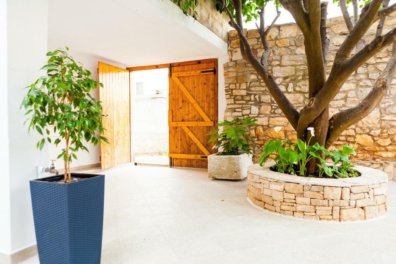 Guest House Mara Vela Luka Exterior foto